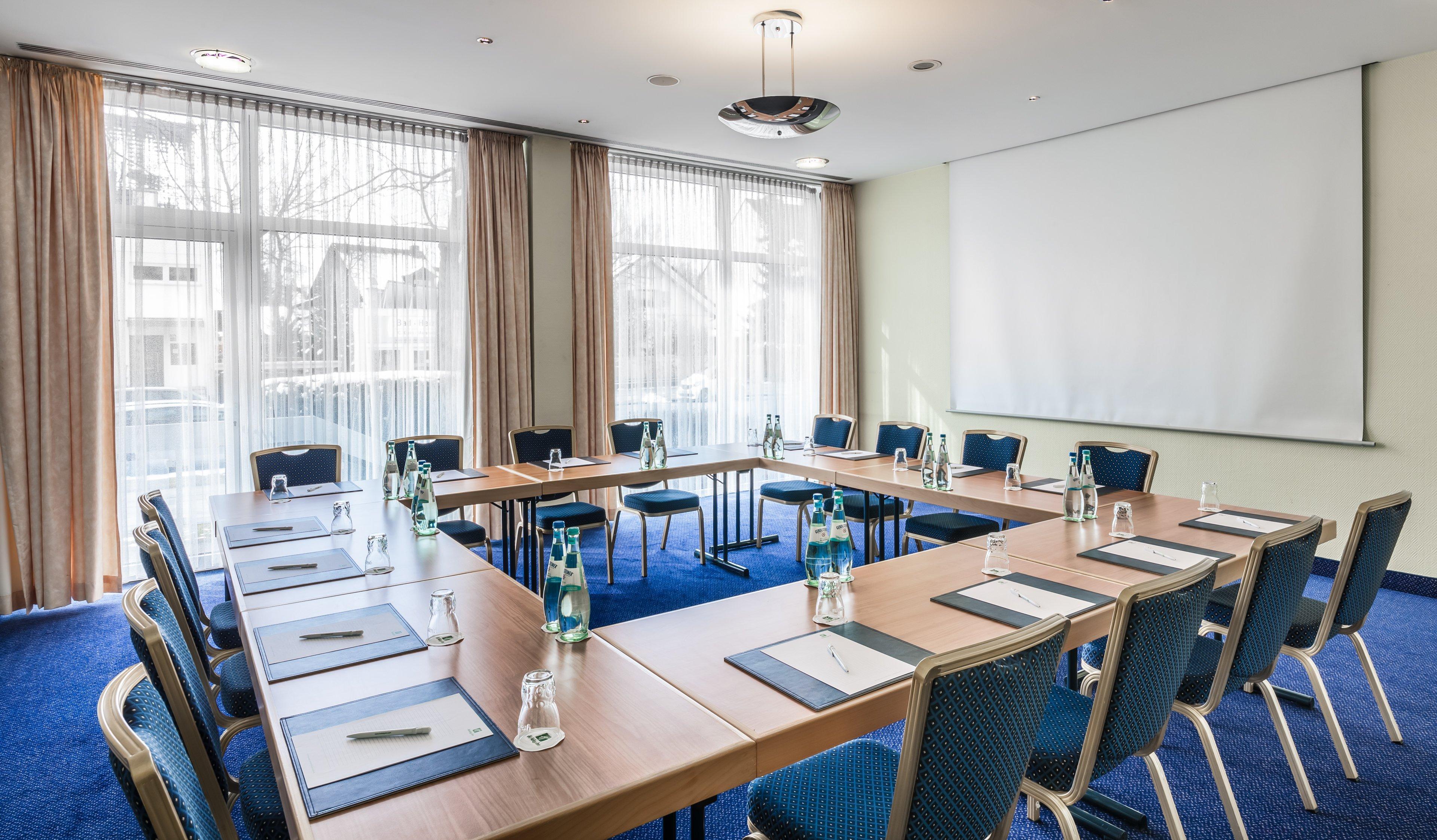 Holiday Inn Munchen Sud, An Ihg Hotel Exterior foto